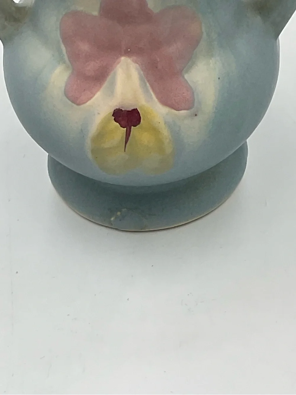 Vintage 1930s Hull Pottery Double Handled Vase in the Orchid Pattern 301